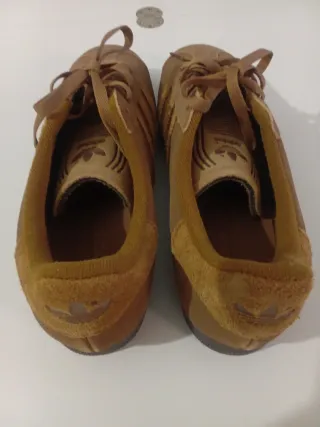 Scarpe Adidas Marroni MAI INDOSSATE