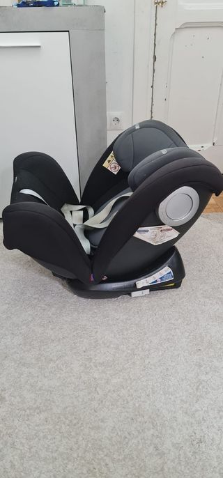 Silla de coche bebé asalvo