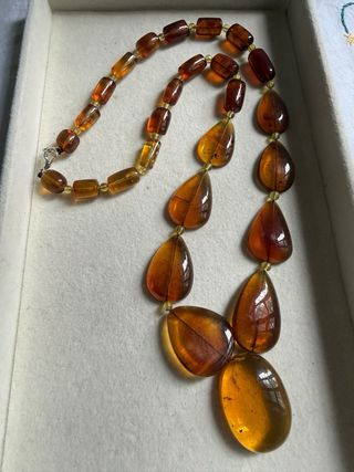 Collar de ámbar con colgante