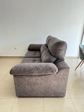 Sofá gris de tela
