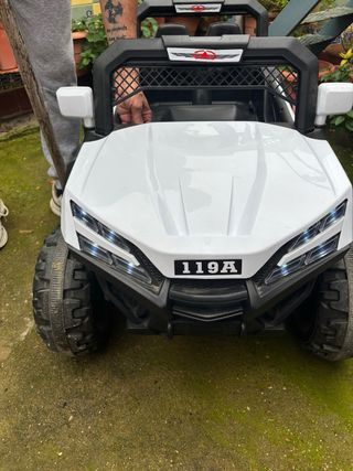Coche 4x4 para niños.