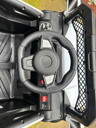 Coche 4x4 para niños.