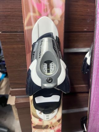 Botas de esquí Salomon talla 24 y skis wedze 126.