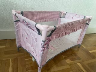 Minicuna de juguete rosa