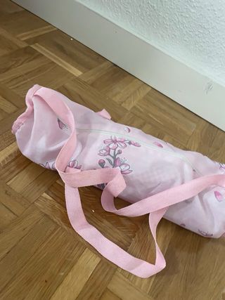 Minicuna de juguete rosa