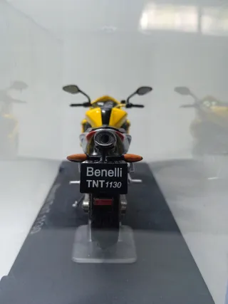 Maqueta Benelli TnT 1130 Escala 1:24