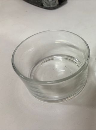 Vendo 8 ricambi in vetro per formaggiere a €1 cad.