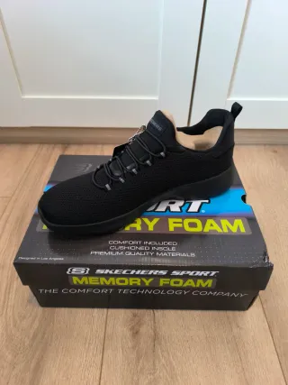 Zapatillas Skechers Negras Talla 44 EUR Nuevas