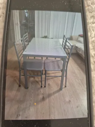 Mesa de cocina y 4 sillas