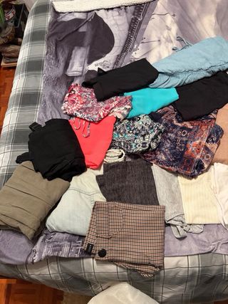 Lote 40 prendas de ropa