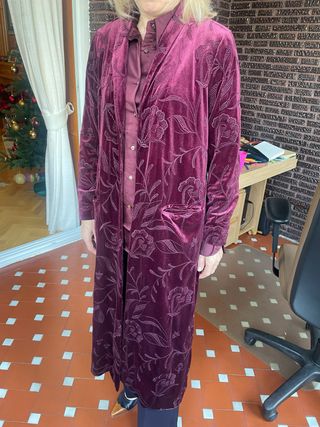 Abrigo kimono terciopelo burdeos Hoss Intropia