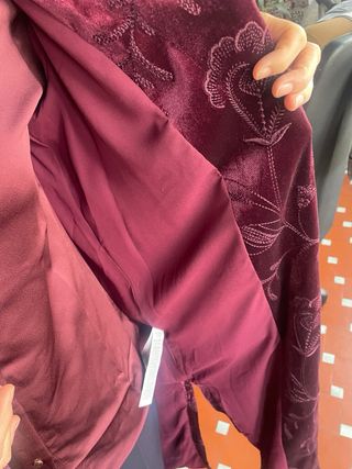 Abrigo kimono terciopelo burdeos Hoss Intropia