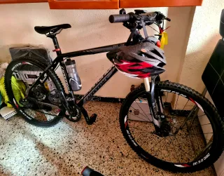 Bicicleta Cannondale DC 3.0 DISC