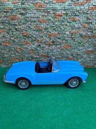 Lancia Aurelia B24 Spider - Escala 1:18 – Burago