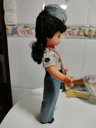 Muñeca funcionando militar antigua funcionando mil