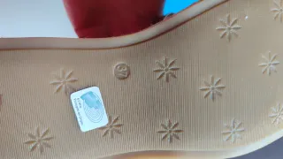 Sandalias doradas cuña esparto