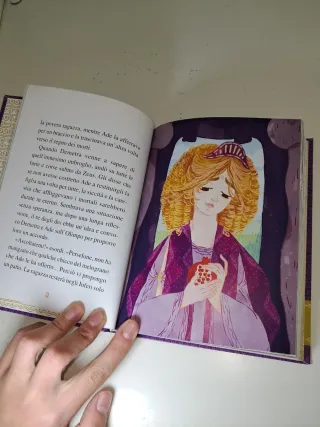 Libro per bambini ragazzi dee ed eroine miti greci