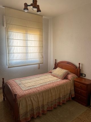 Alquiler de habitaciones en piso en el barrio