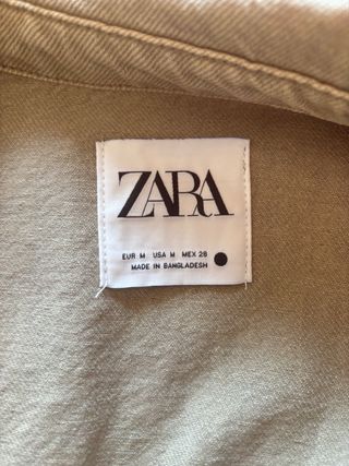 Chaqueta Zara bordada beige