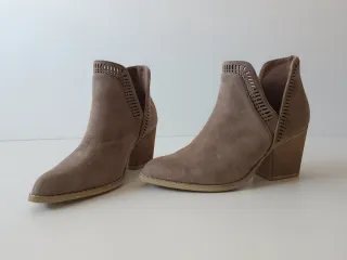 Botines ante marrón claro talla 38
