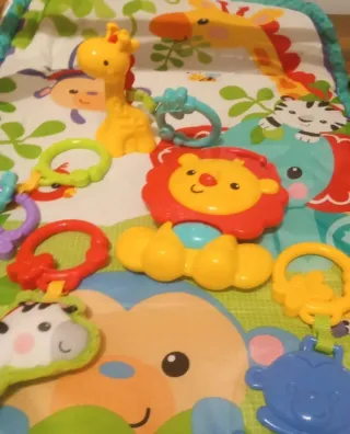 Gimnasio Musical Fisher Price Animales Selva