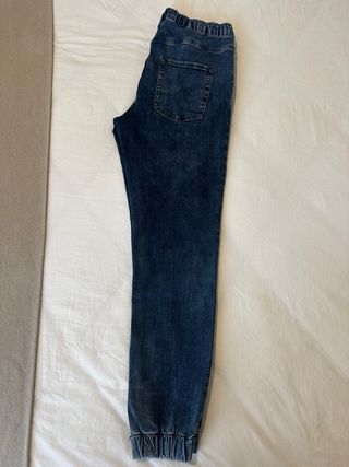 Pantalón vaquero recto con puño