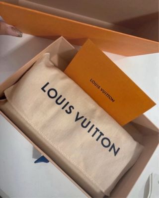 Cartera Louis Vuitton Marrón y Dorada
