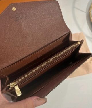 Cartera Louis Vuitton Marrón y Dorada
