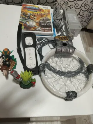 Figuras Skylanders, Portal, Mando Wii y Juegos