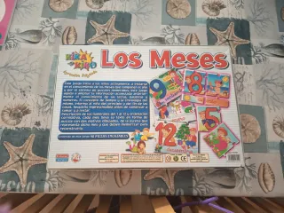 Puzzle Los Meses Kika y Kiko