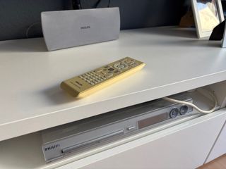 Home cinema Philips plateado