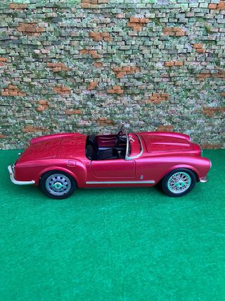 Lancia Aurelia B24 Spider - Escala 1:18 – Bburago