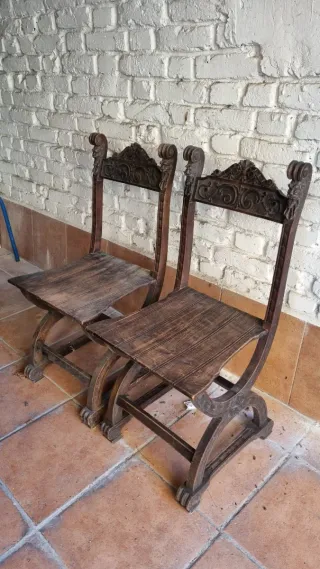 Coppia sedie antiche in legno