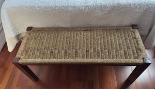 Cama 150cm con arcón, mesitas auxiliares, lamparas