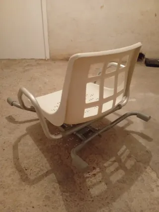 Silla de ducha para personas dependientes.No envío