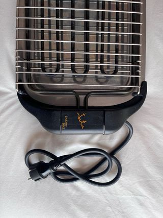 Barbacoa Eléctrica Vata Negra y Plateada