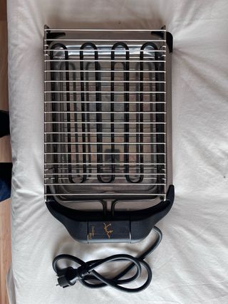 Barbacoa Eléctrica Vata Negra y Plateada