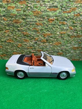 Mercedes-Benz 500 SL (R129) – Maisto – Escala 1:18