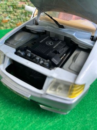 Mercedes-Benz 500 SL (R129) – Maisto – Escala 1:18