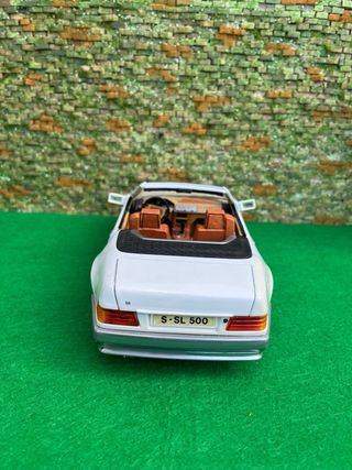 Mercedes-Benz 500 SL (R129) – Maisto – Escala 1:18