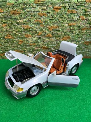 Mercedes-Benz 500 SL (R129) – Maisto – Escala 1:18