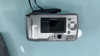 Cámara Digital FOTO-VIDEO SANYO VP-R1 1.3 MPC