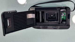 Cámara Digital FOTO-VIDEO SANYO VP-R1 1.3 MPC