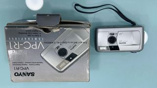 Cámara Digital FOTO-VIDEO SANYO VP-R1 1.3 MPC