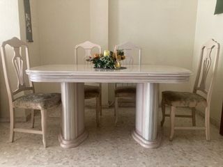 Mesa comedor y 4 sillas