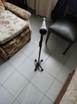 Bastón Rehand ajustable cuádruple