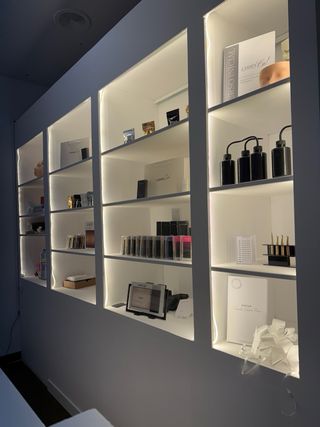 Alquilo cabina, salon de belleza