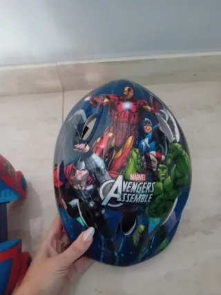 Patines infantiles Avengers con bolsa