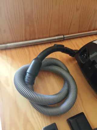 Aspirador Rowenta Negro con Accesorios