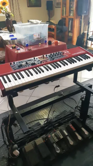 Teclado Nord Electro 6D Nuevo